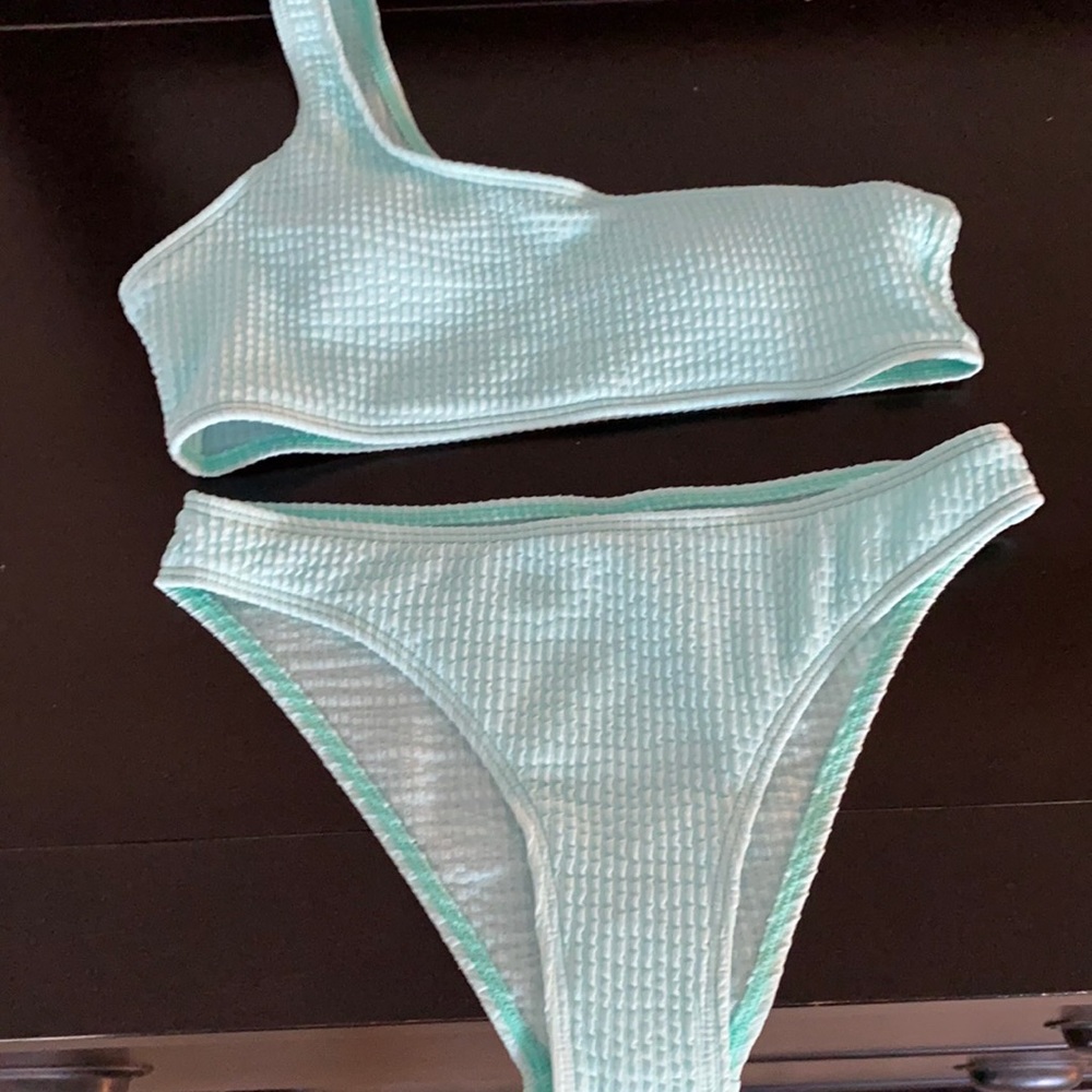 2 piece swim suit